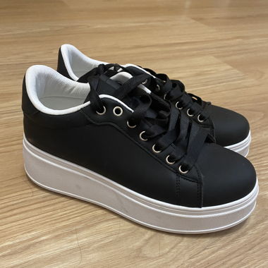 Baskets semelles hautes