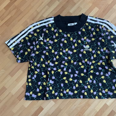 Adidas Shirt mit Muster Gr. S