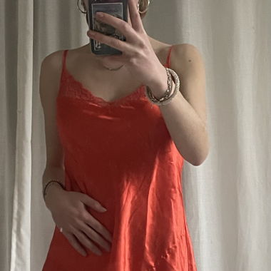 Oeange nightgown
