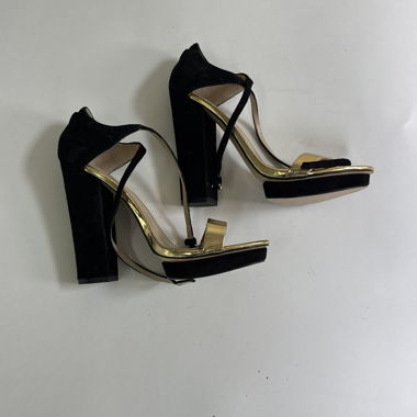 Tacchi neri e oro Zara