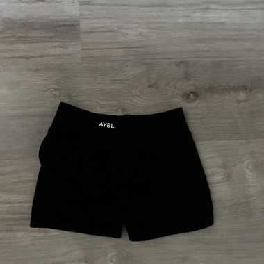 Shorts neri AYBL