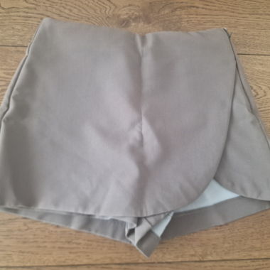 Jupe-Short ZARA, taille S, brun/gris, comme neuf !