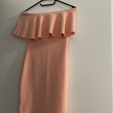 Abito rosa off-shoulder