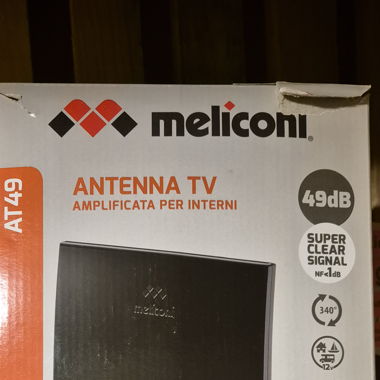 Amplified indoor tv antenna