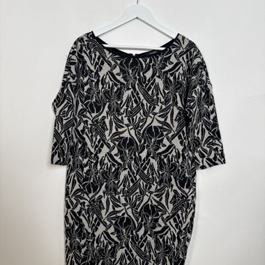 MAX&Co Dress with Pattern and Zipper