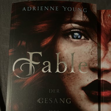Fable Band 1 & 2. Adrienne Young