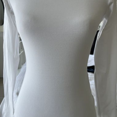 Weisses Langarmshirt