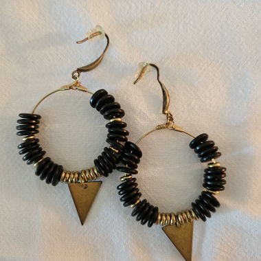 Boucles d’oreilles statement noir/or