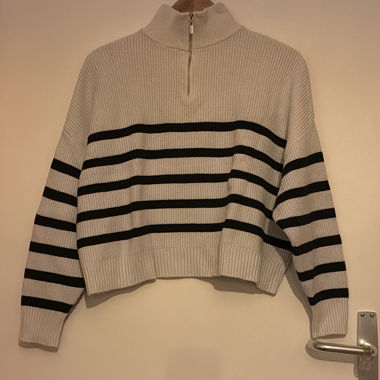 SWEAT-SHIRT BLANC AVEC LIGNES NOIRES