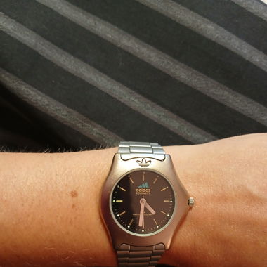 Adidas Equipment Vintage Metall-Uhr