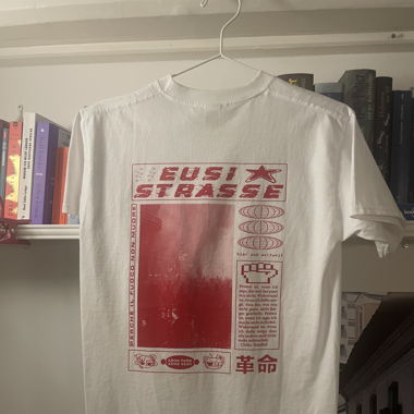 Backprint T-Shirt „Eusi Strasse“