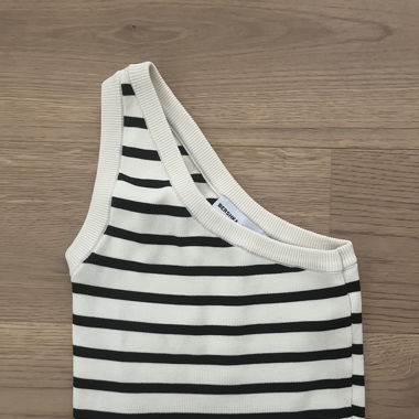 gestreiftes Top