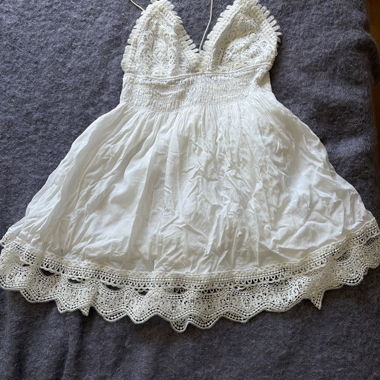 Haut de robe en dentelle blanc