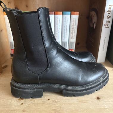 Schwarze Chelsea Boots
