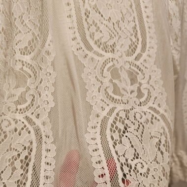 Sehr spezielle bluse von Tesini designer