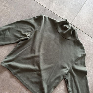 Pull à col roulé vert olive