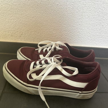 Burgunderrote Vans Sneaker EUR 38.5