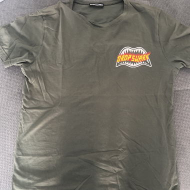 T-shirt Drop Shark verde