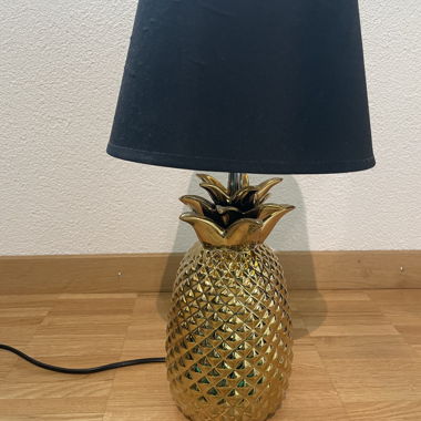 Golden pineapple lamp