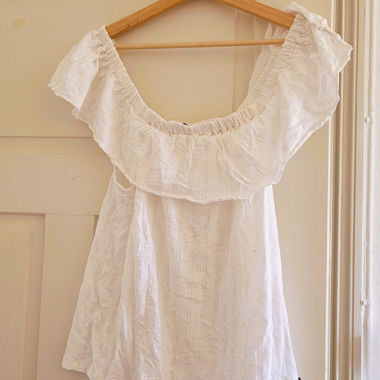 Weisse Off-Shoulder Bluse