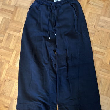 Bershka Sweatpants Schwarz