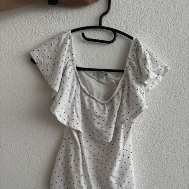 T-Shirt, weiss mit Punkten