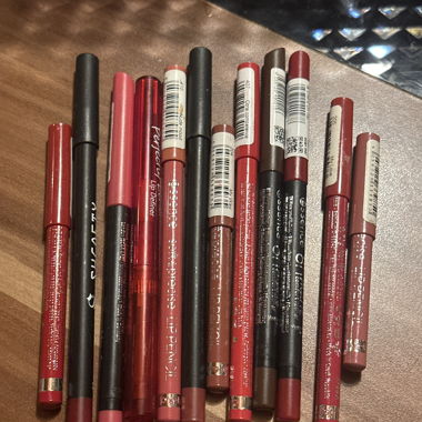 Lip pencil