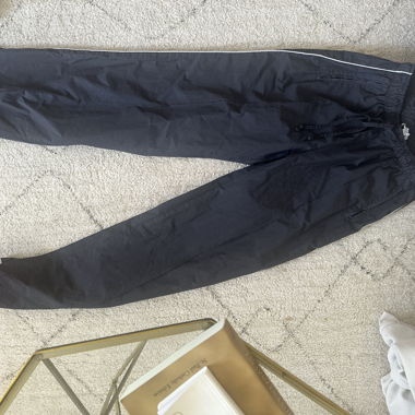 pantaloni ombrello sobri