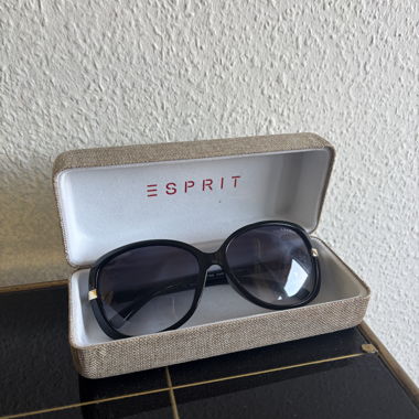 Lunettes de soleil Esprit avec étui
