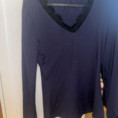 Dark blue long-sleeve shirt with lace