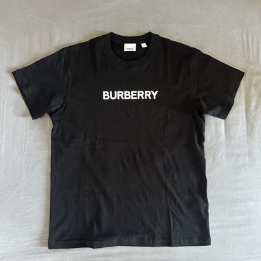 T-shirt Streetwear Burberry Noir avec Logo