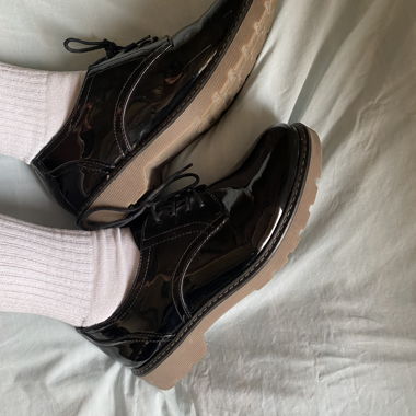Black patent shoes