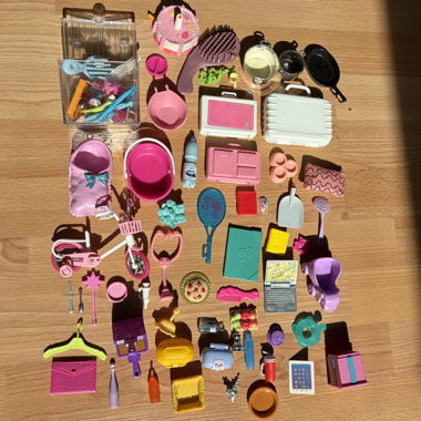 Barbie Accessories Set
