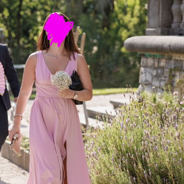 Rosafarbenes Maxikleid