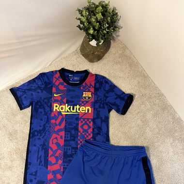 Fc Barcelona Trikot und Hose