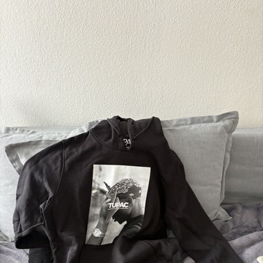 Tupac pullover schwarz
