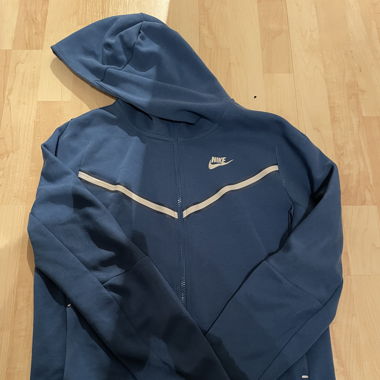 Nike tech