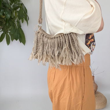 Sac bandoulière en crochet avec franges
