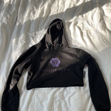 Cropped black hoodie