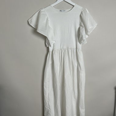 Abito Zara bianco con maniche arricciate