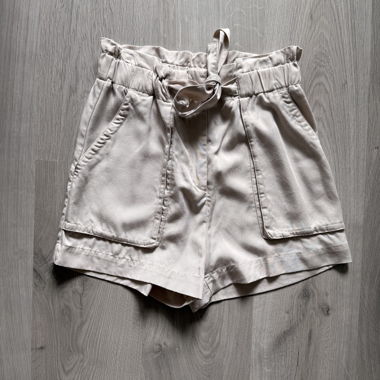 Beige shorts