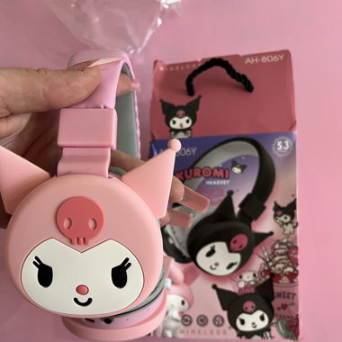 Kuromi Headphones+ charging cable 🩷