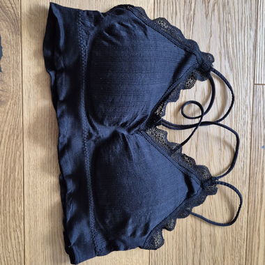 Schwarzes Top