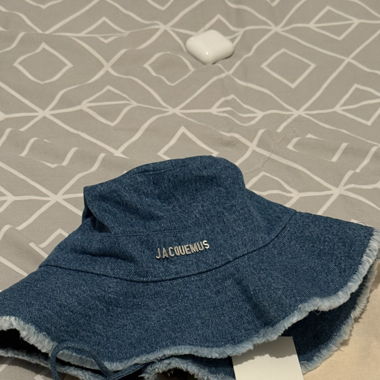 JACQUEMUS HAT