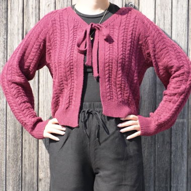 Strickjacke mit Bindeverschluss