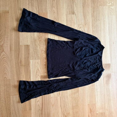 top manica lunga con pizzo