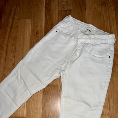 weisse stretch Jeans