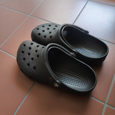 Sabots Crocs noirs