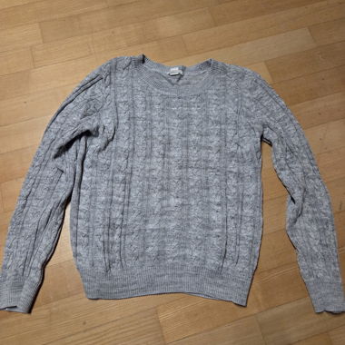 Grau Zopfmuster-Pullover