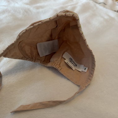 Bonnet/chapeau bébé brodé 6 mois